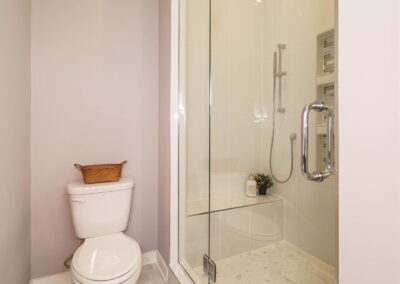 Urban Place by Urban Building Solutions bathroom